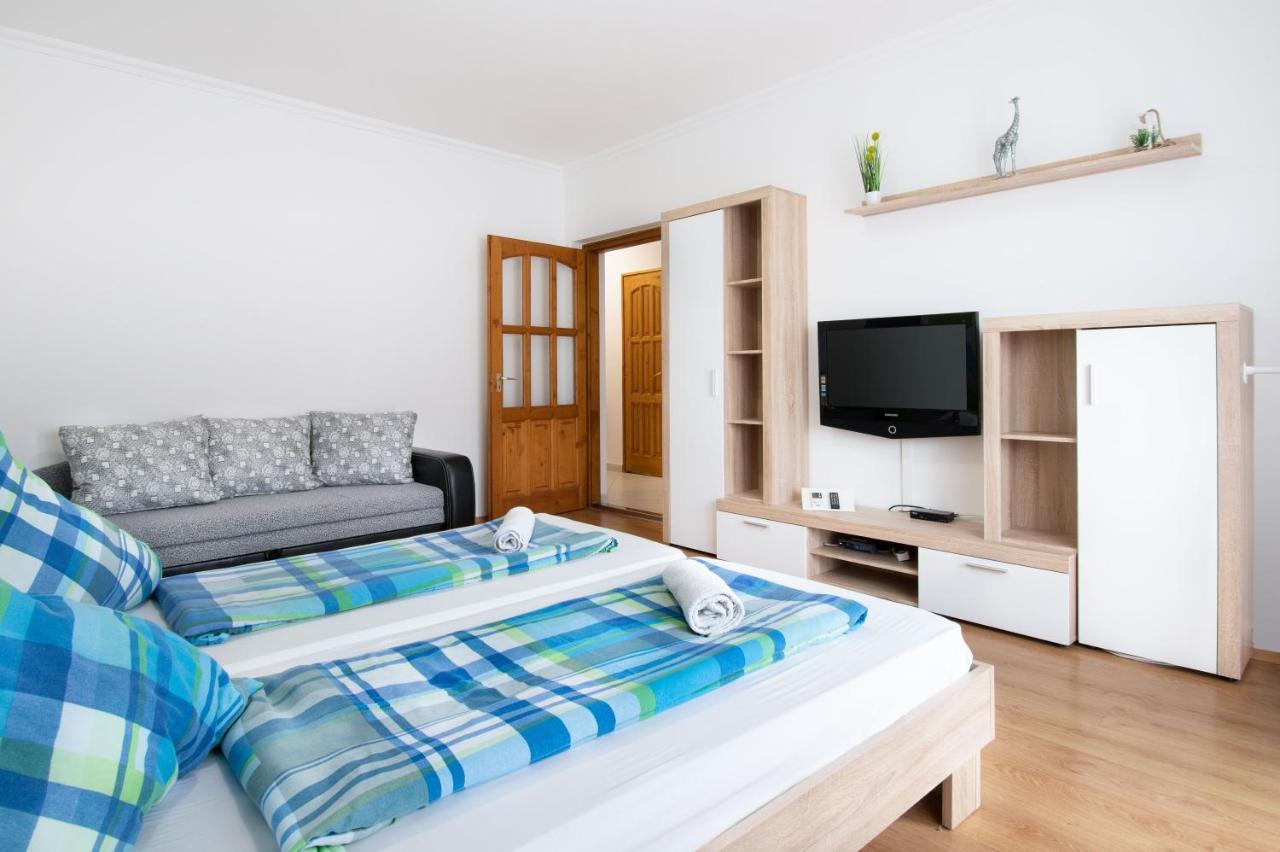 Lux Apartmanok Хайдусобосло Экстерьер фото