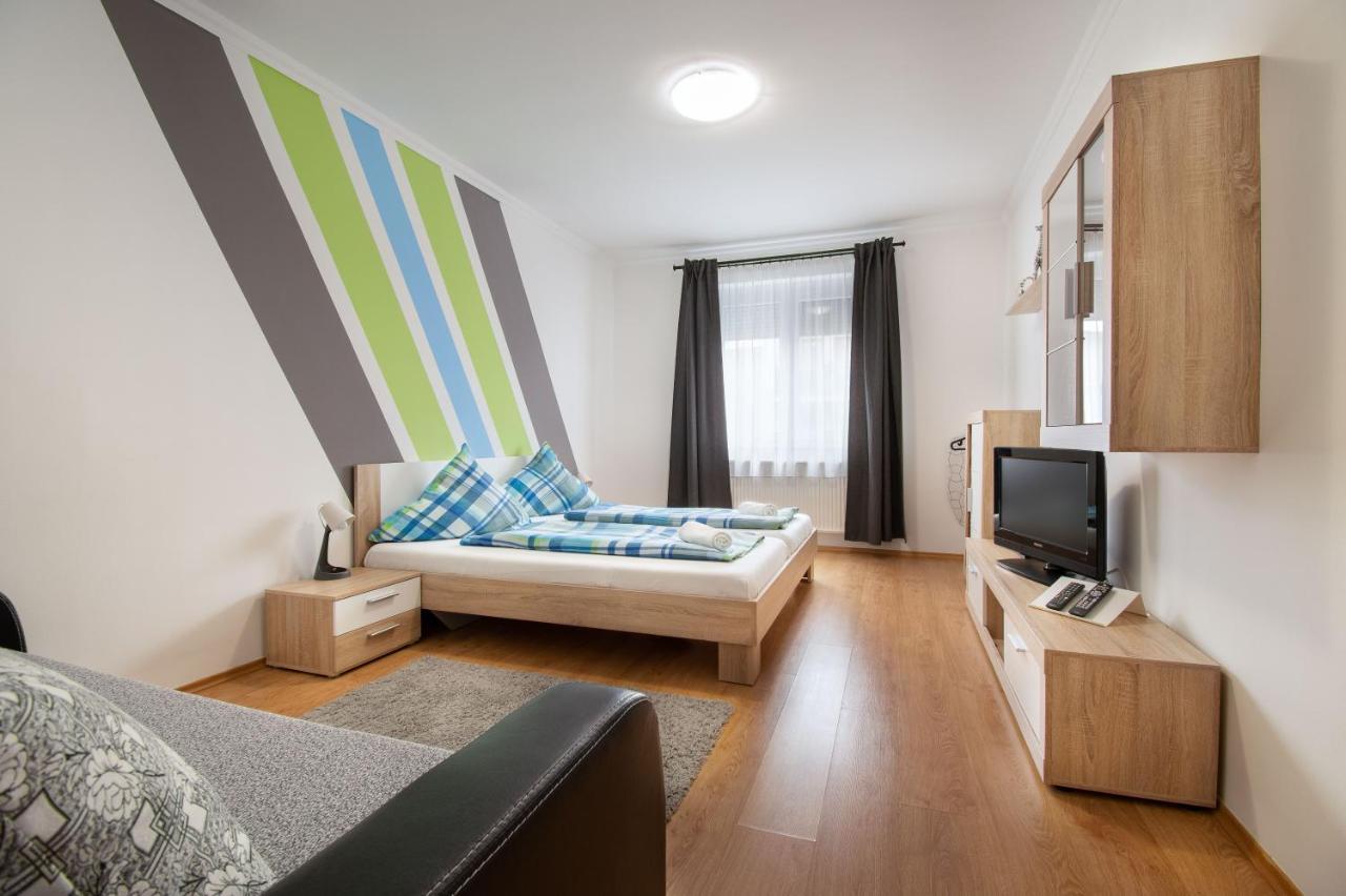 Lux Apartmanok Хайдусобосло Экстерьер фото